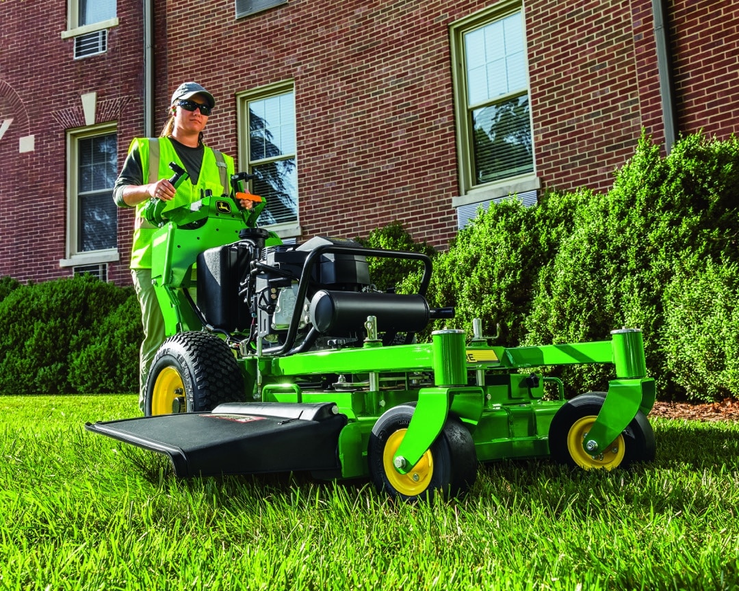 John Deere W36M-36″ Hydro Drive - Minnesota Equipment