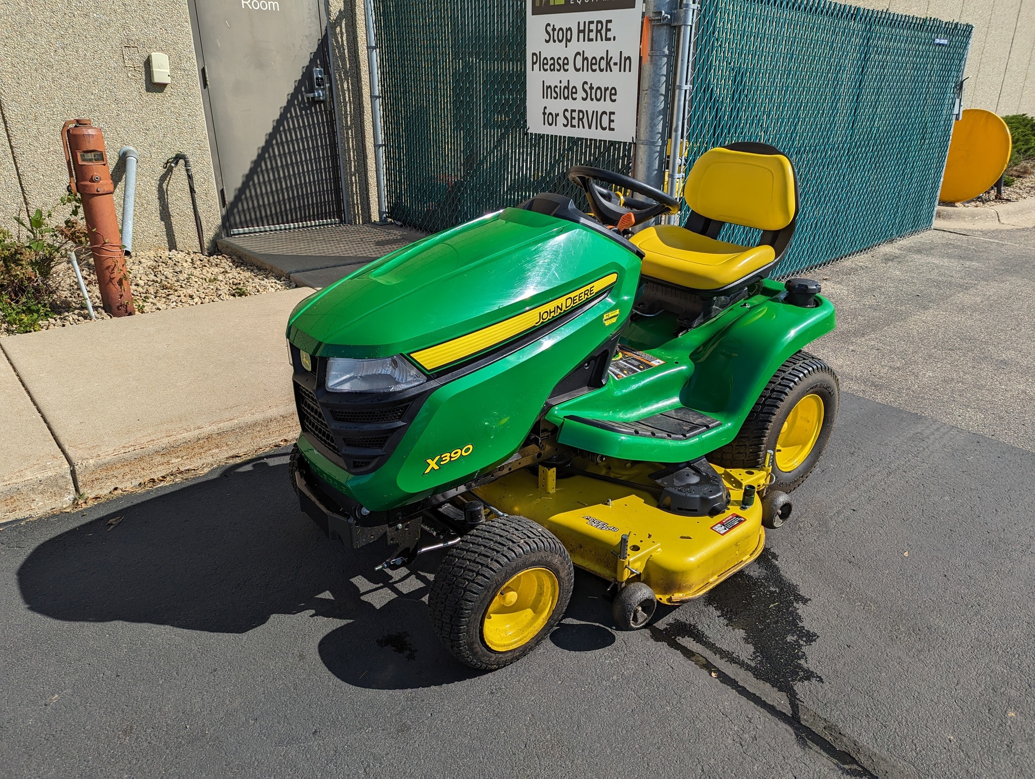 2018 John Deere X390 Minnesota Equipment