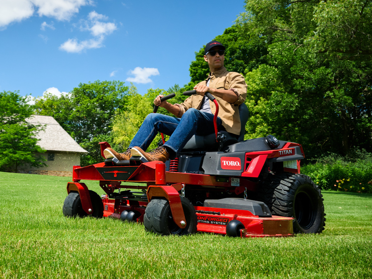Essential Outdoor Maintenance Tasks for Commercial Properties Thumbnail image