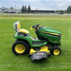 2017 John Deere x570