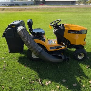 2017 Cub Cadet XT1