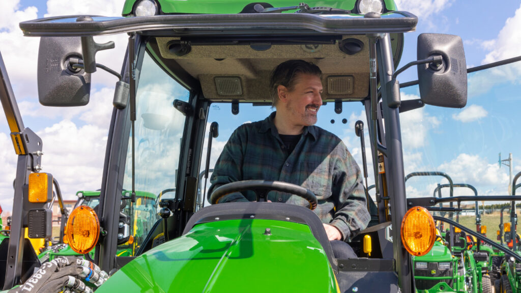 The Best John Deere Compact Tractors for Your Garden thumbnail photo