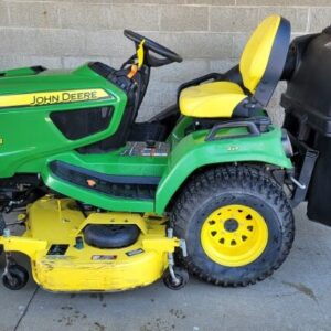 2018 John Deere X738