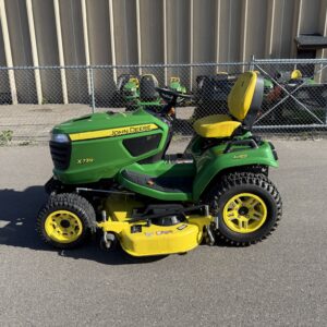 2020 John Deere X739