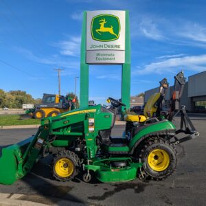 2017 John Deere 1025R