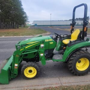 2020 John Deere 2032R