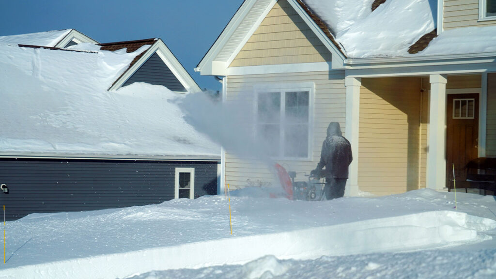 Emergency Winter Equipment: Fast Solutions When You Need Help Now thumbnail photo