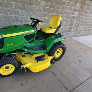 2015 John Deere X739