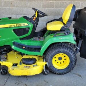 2018 John Deere X738