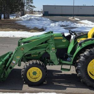 2015 John Deere 4052R