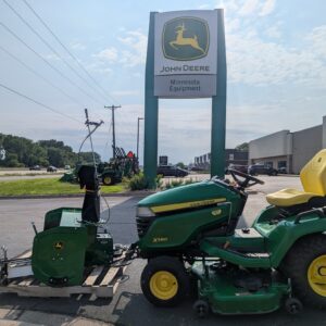 2022 John Deere X580