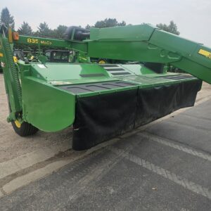 2020 John Deere 835